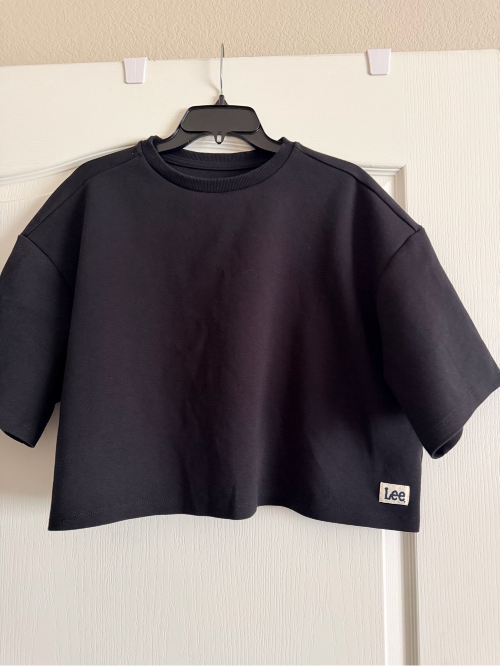 Lee Black Cropped Crewneck Top